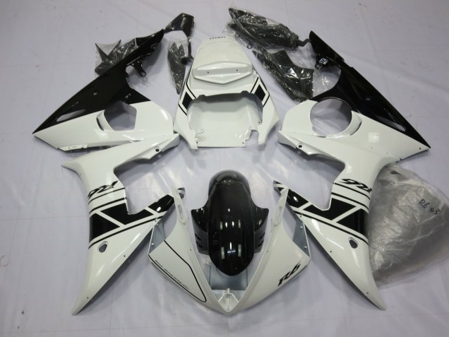 2003-2005 Black and white Yamaha R6 Fairings 2003-2005 Black and white Yamaha R6 Fairings