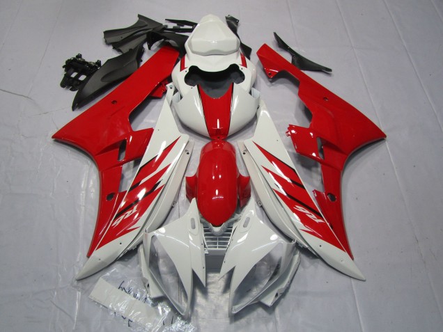 2006-2007 Red and White Style Yamaha R6 Fairings 2006-2007 Red and White Style Yamaha R6 Fairings